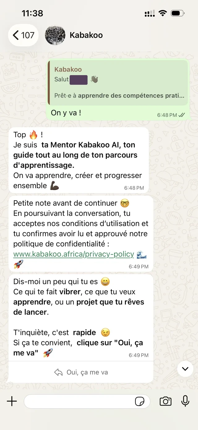 Kabakoo AI Mentor introduces its role in a French WhatsApp conversation.